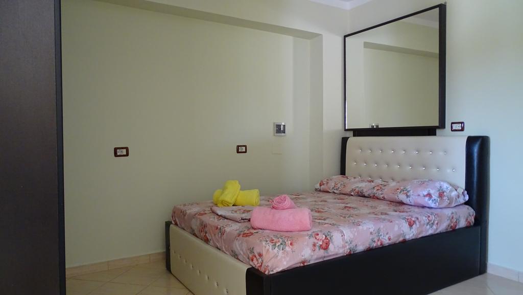 Modern Sea View Apartment Ksamil Esterno foto